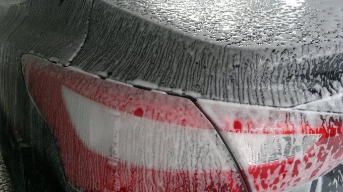 Prawidłowe mycie samochodu